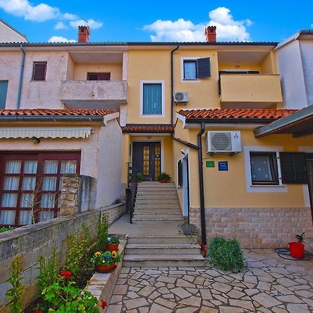 Family Friendly Apartment 946 Pula Zewnętrze zdjęcie